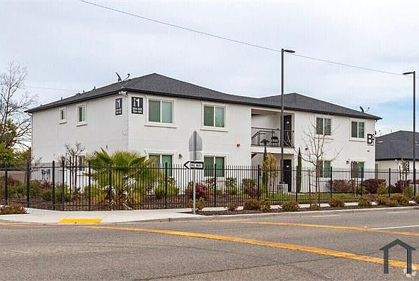2nd image of 1540 B St #102