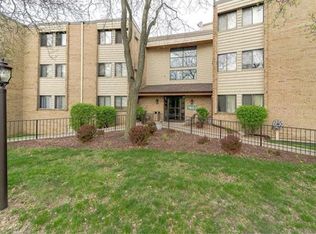 1903 Silver Bell Rd APT 214, Eagan, MN 55122