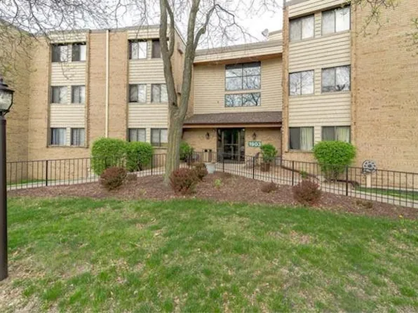 1903 Silver Bell Rd APT 214, Eagan, MN 55122