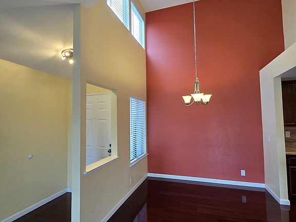Entry, Dining room