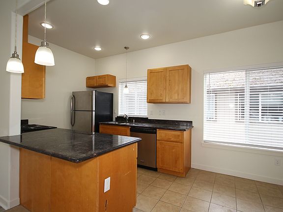 5th image of 2915 S 47th St