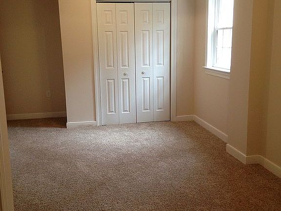 3rd image of 9286 Colesbury Dr
