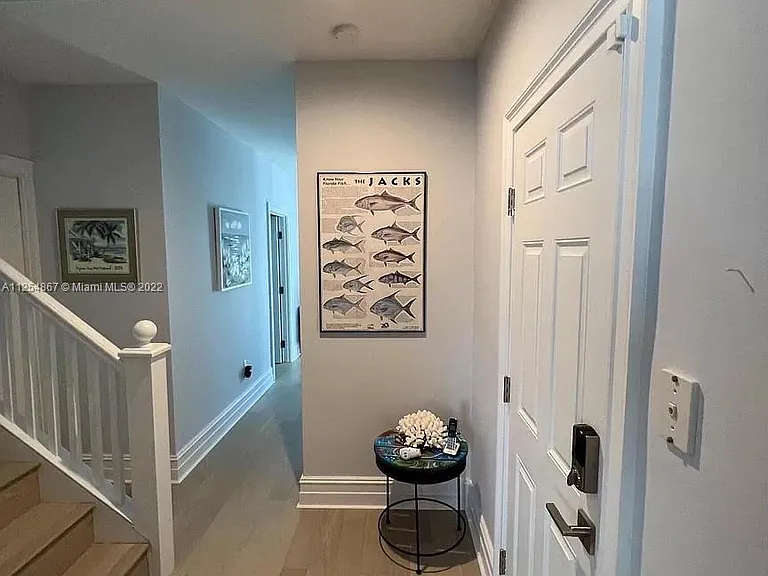124 S Indies Dr — Photo 15