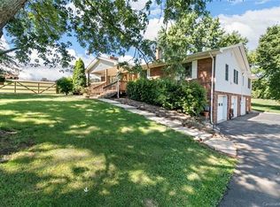 135 Meadowbrook Acres, Candler, NC 28715