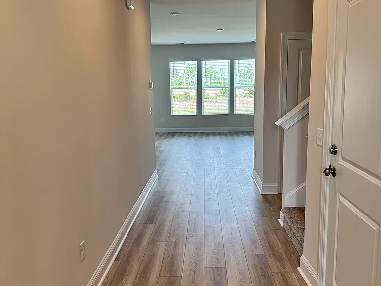 7419 Linda Vista Ln — Photo 11