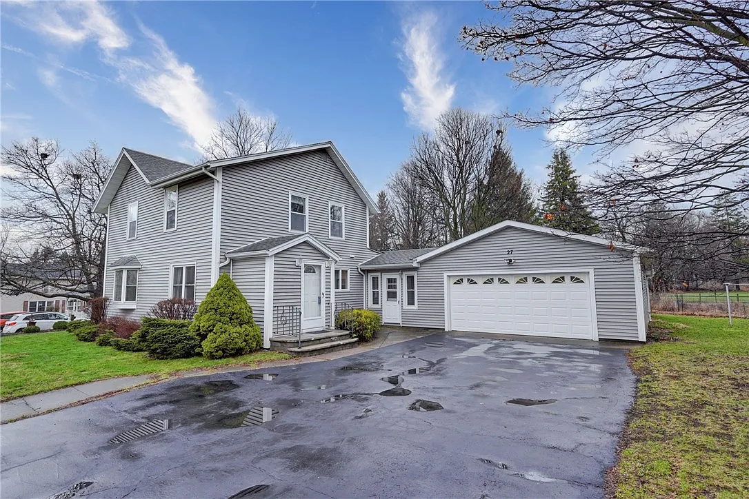 27 Richmond Ave photo 1