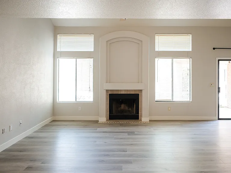 3980 E Graythorn St — Photo 59