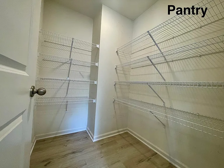 4464 Averly Park Cir — Photo 8