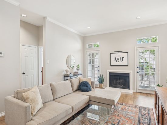 3311 Blackburn St APT 213, Dallas, TX 75204