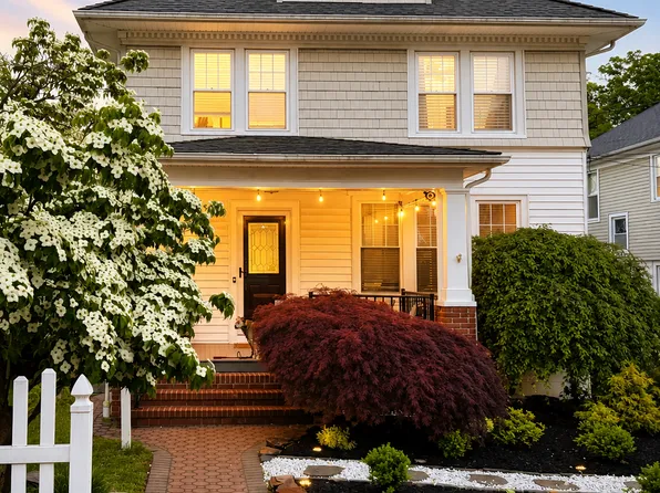 25 E Summit St, Somerville, NJ 08876