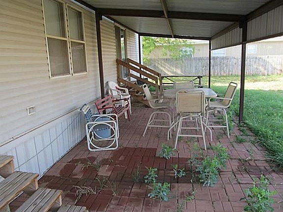 4th image of 1226 Warren Dr