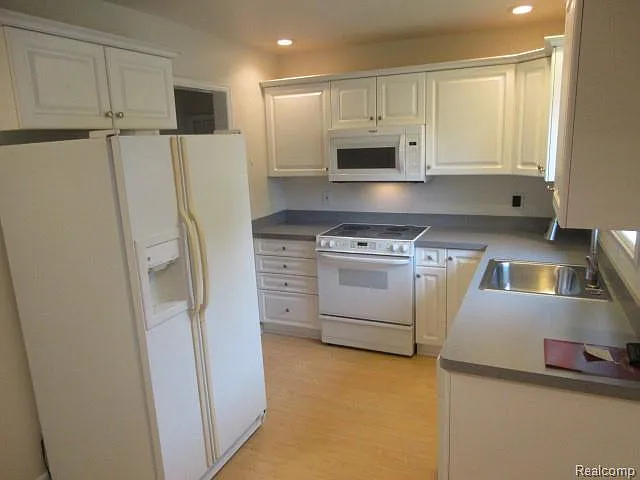 1236 Jenifer Ave — Photo 9