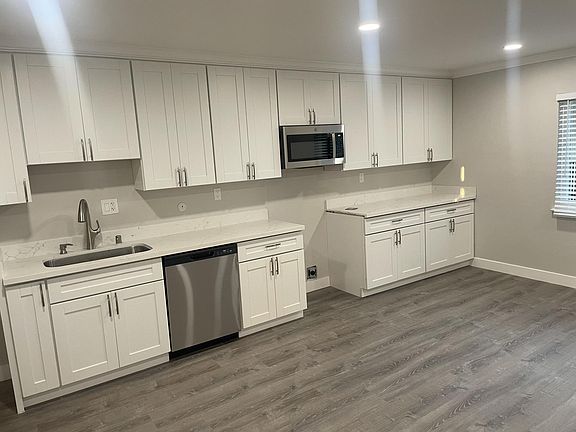 2nd image of 491 Courtland Dr APT 4