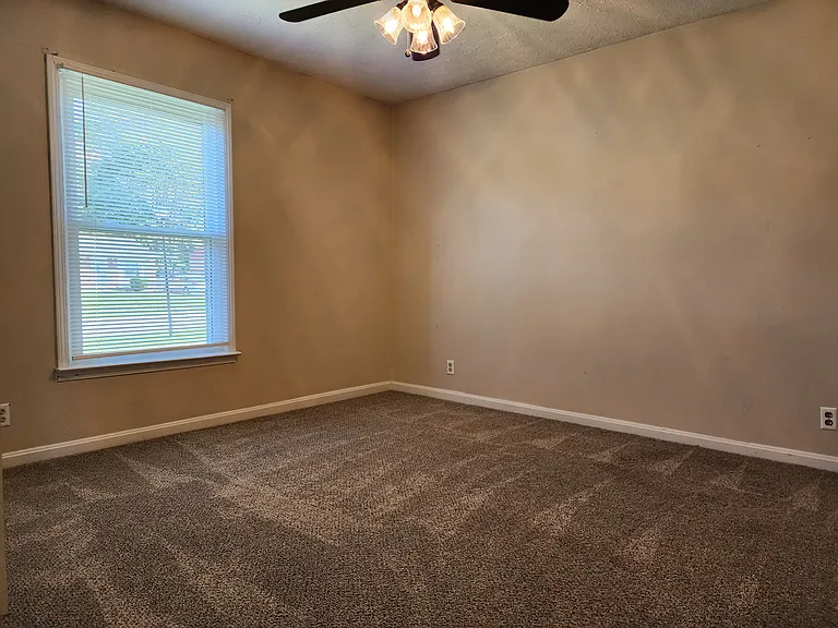 11412 Kendrick Dr — Photo 15