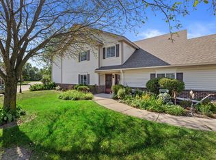 678 Pewaukee Rd UNIT A, Pewaukee, WI 53072