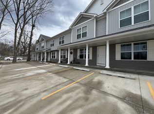 1320 McKinley St #C, Mascoutah, IL 62258