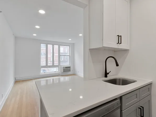 149 Franklin Street image 1 of 9