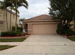 482 Conservation Dr, Weston, FL 33327