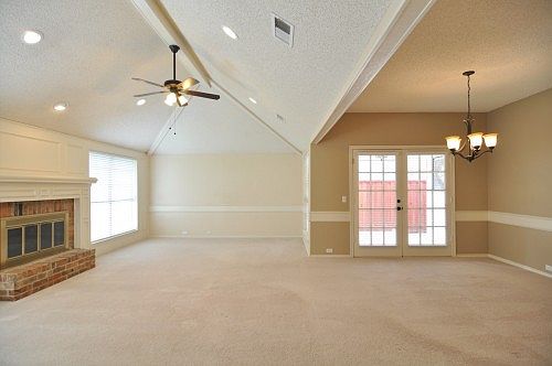 4th image of 2040 Liverpool Dr