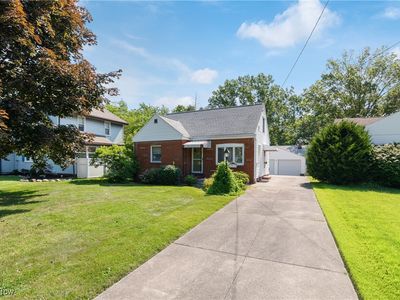 3017 Hudson Dr, Cuyahoga Falls, OH, 44221