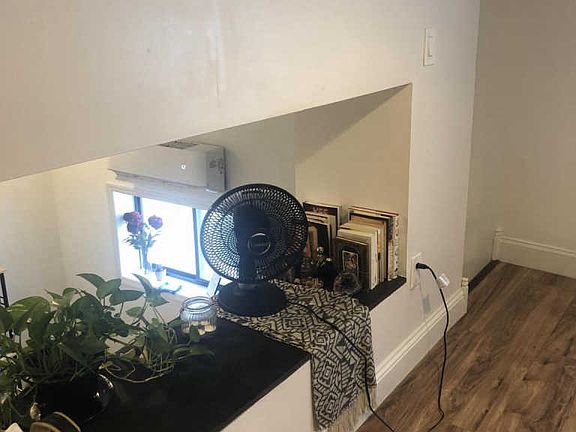 4th image of 838 Corinthian Ave