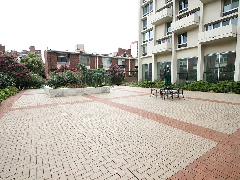 604 S Washington Sq #2809 — Photo 31