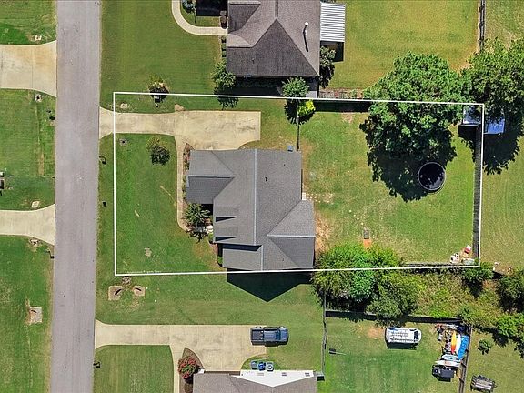 2nd image of 34 Village Way Ct