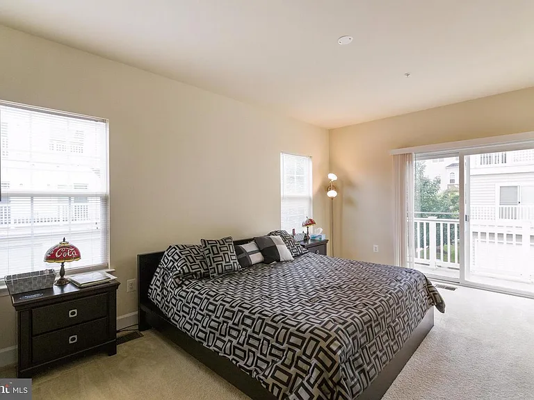 13528 Waterford Hills Blvd — Photo 17