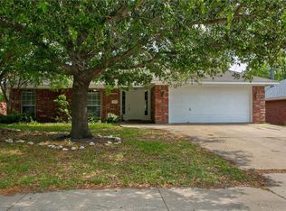 3989 Hunter Creek Dr, College Station, TX 77845