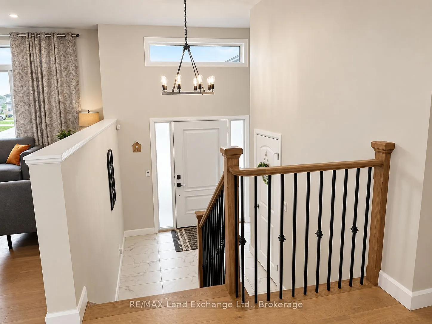 5 bed, $3,850 — Photo 2