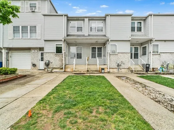 77 Lorraine Loop, Staten Island, NY 10309