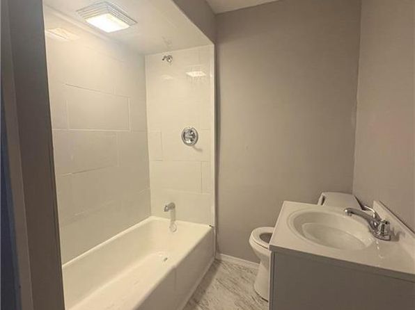 36 Valley St, New Philadelphia, PA 17959