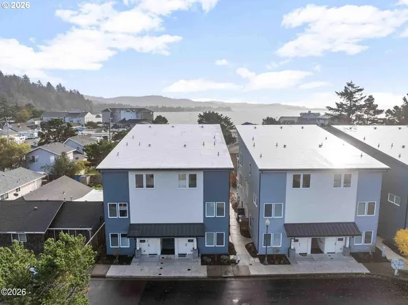 920 SW 48th St, Lincoln City, OR 97367