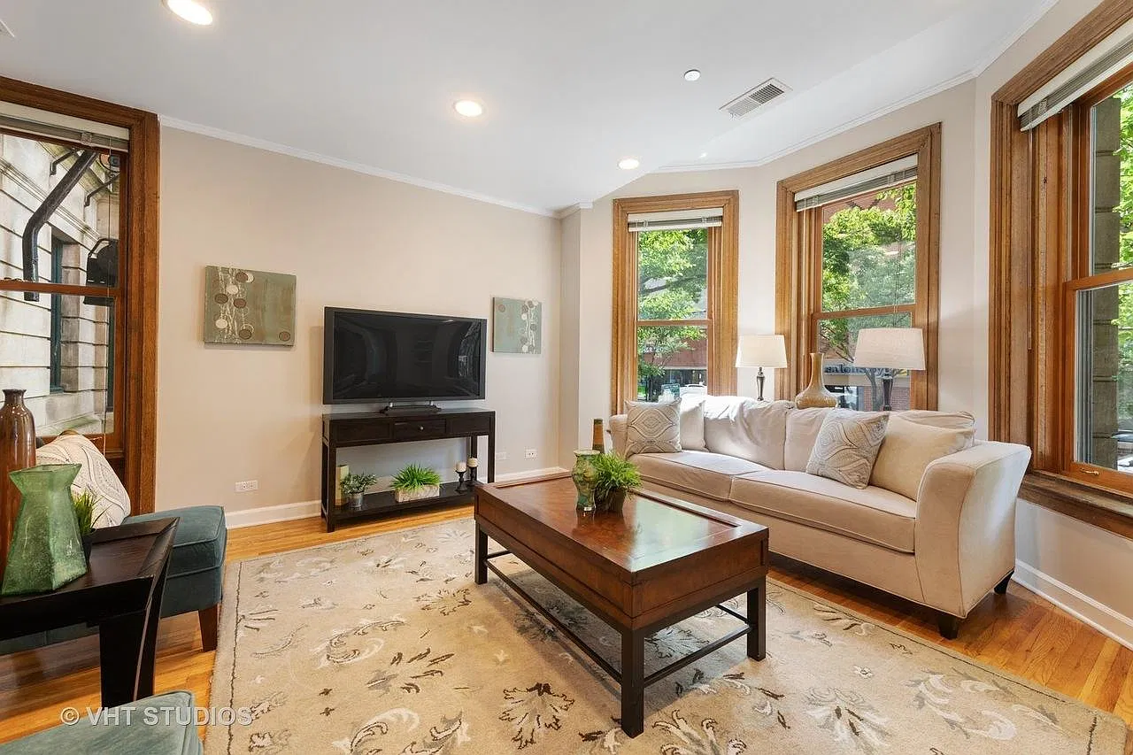 2 bed, 1000 sqft, $3,200 — Photo 3