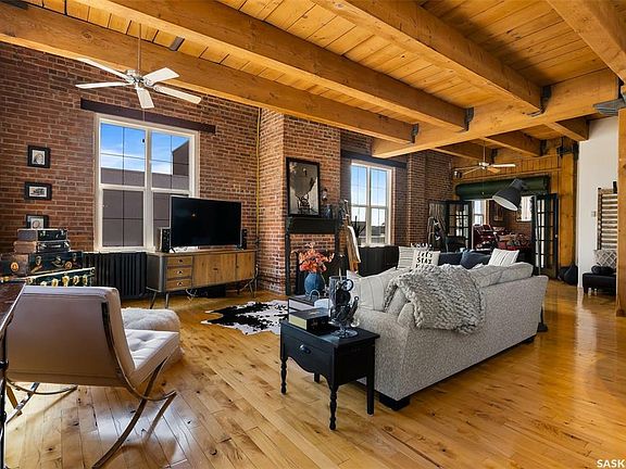 5th image of 1205 Broad St #303