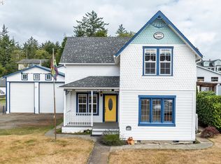 304 Spruce St E, Ilwaco, WA 98624