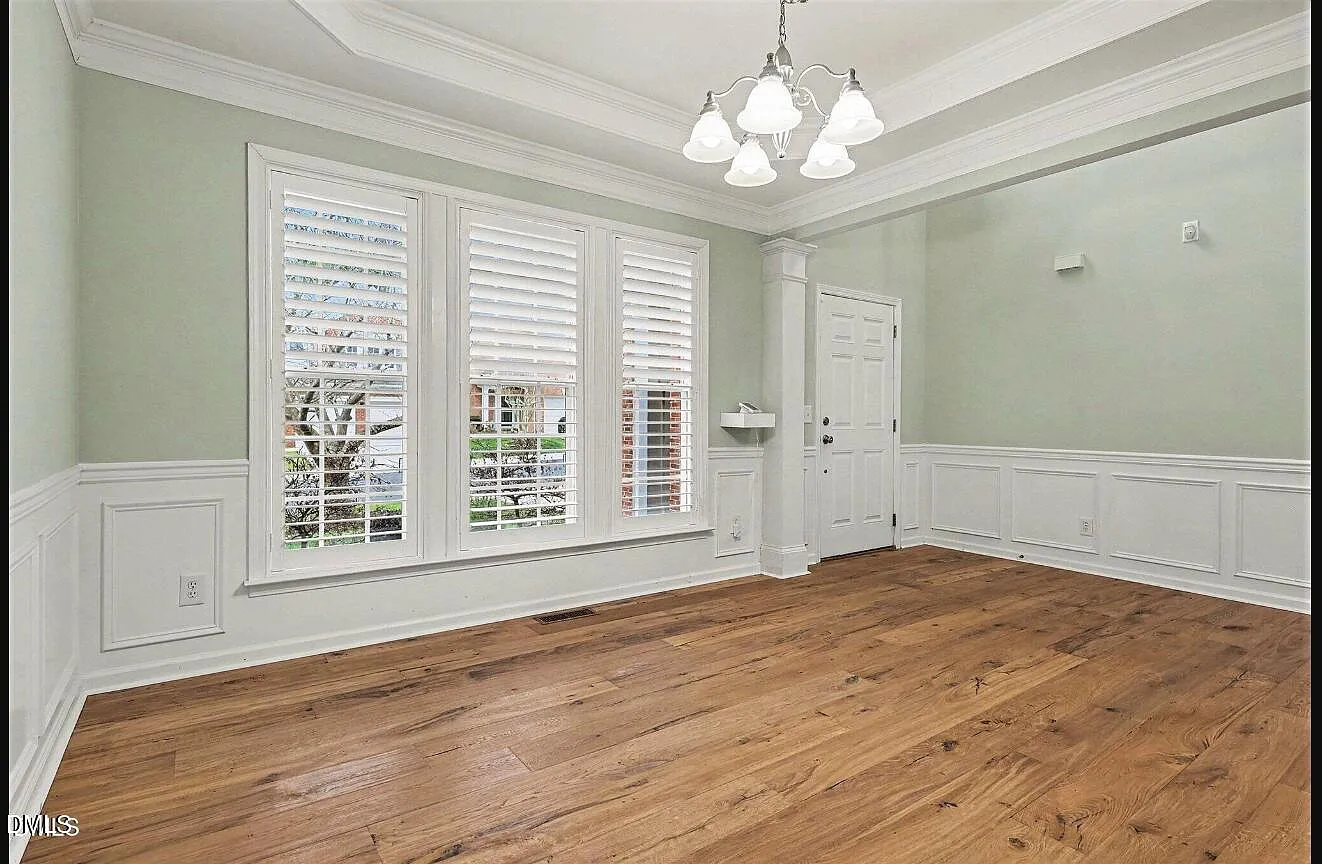 4 bed, 3.5 bath, $3,400 — Photo 3