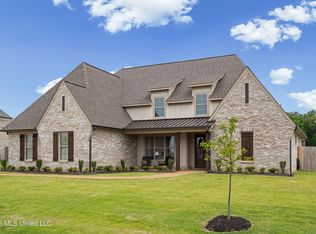 4300 Brooke Dr, Nesbit, MS 38651