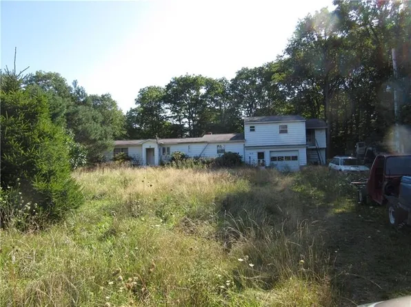 919 Summit Dr, Windber, PA 15963