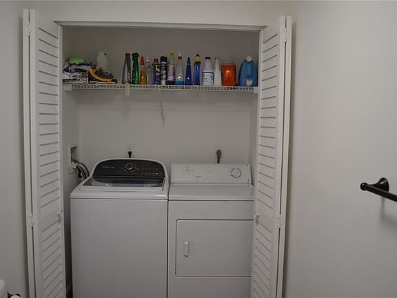 5th image of 3591 Edington Way