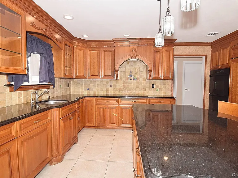 27 Jill Dr — Photo 4