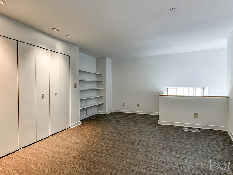Chesapeake Commons — Photo 15