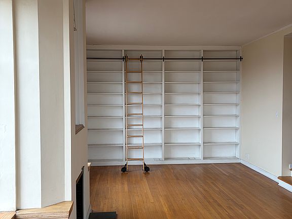 5th image of 2768 Lancashire Rd #204