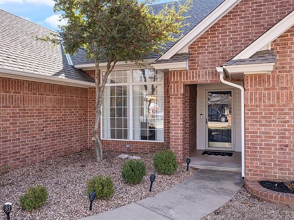 4th image of 2616 Northwood Ln