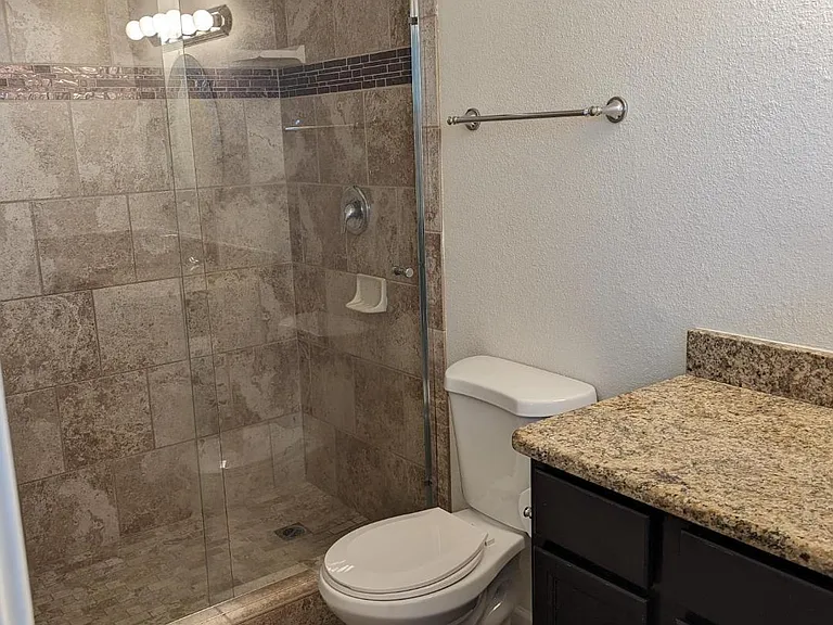 245 Geronimo Ln N #C — Photo 6