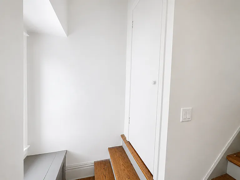 45 Fairleigh Cres — Photo 17