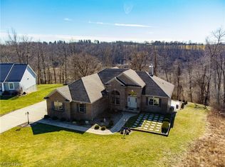 70850 Stella Dr, Saint Clairsville, OH 43950