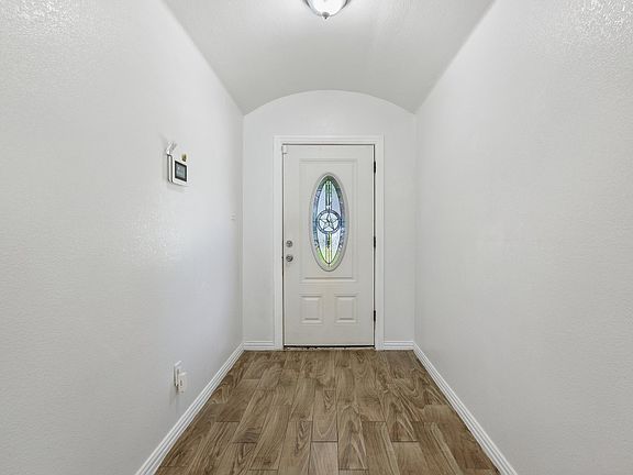 5th image of 3918 Sonora Ave