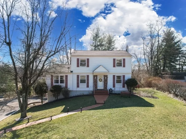 4 Remrose Ledge, Green Brook Twp., NJ 08812