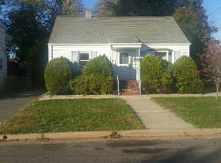 229 Wellington Pl, Edison, NJ 08817